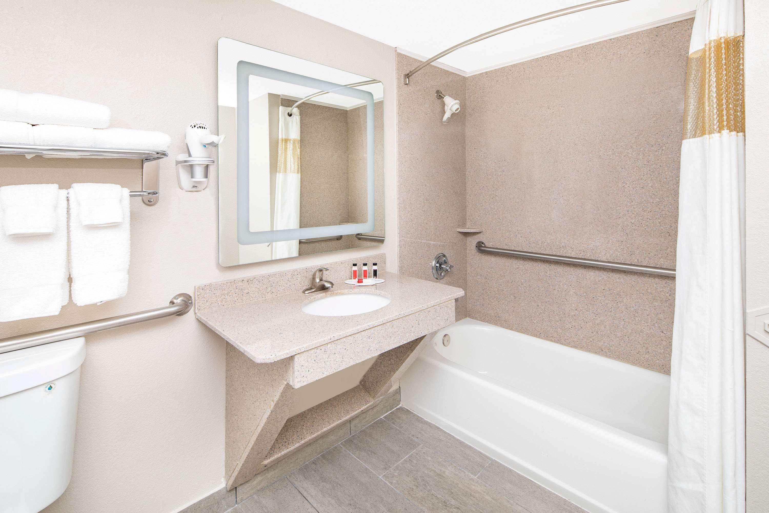 Ramada By Wyndham Alpharetta Atlanta North Hotell Eksteriør bilde